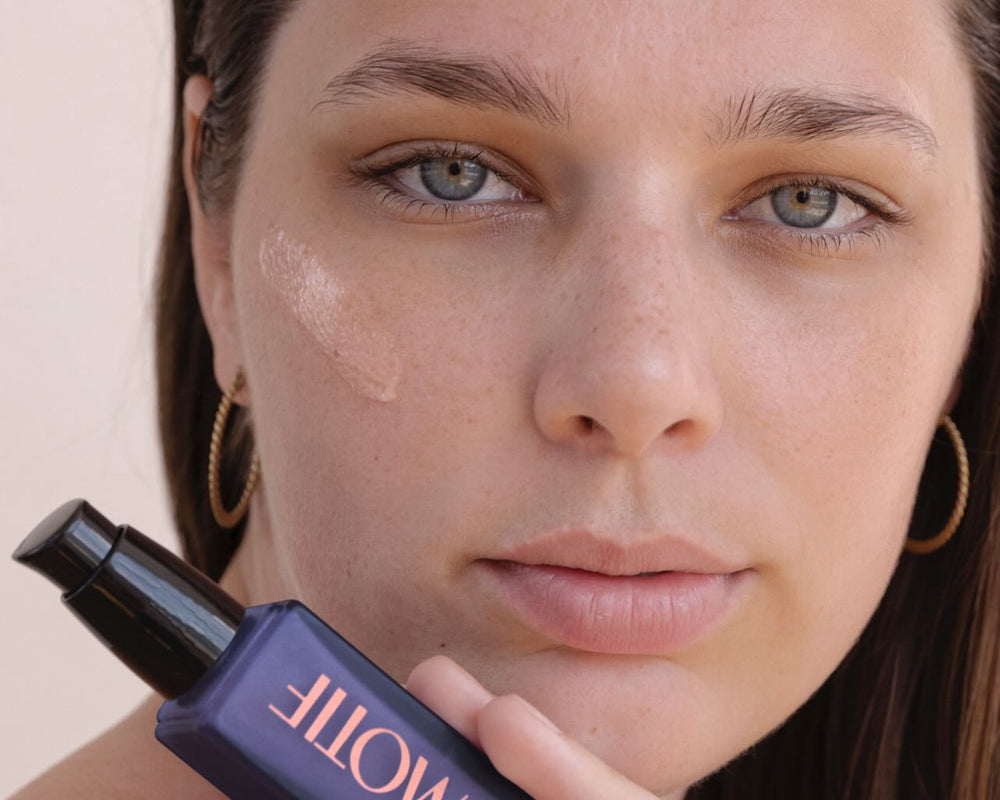  What Does Glow Serum Do? 