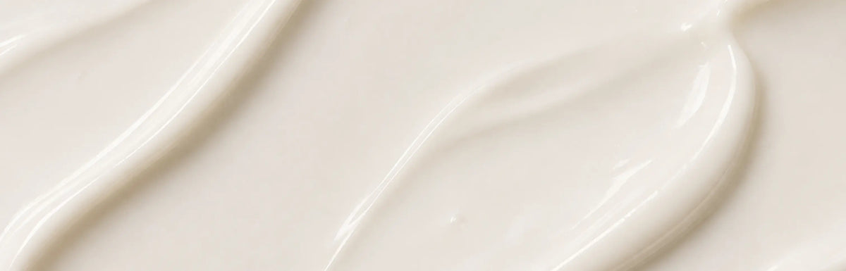 This NAD+ enriched cream has a rich and decadent texture, that absorbs quickly delivering easy, lasting softness.