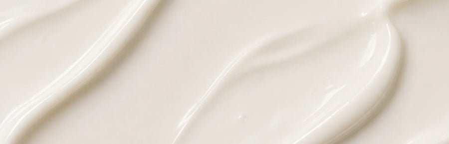 This NAD+ enriched cream has a rich and decadent texture, that absorbs quickly delivering easy, lasting softness.
